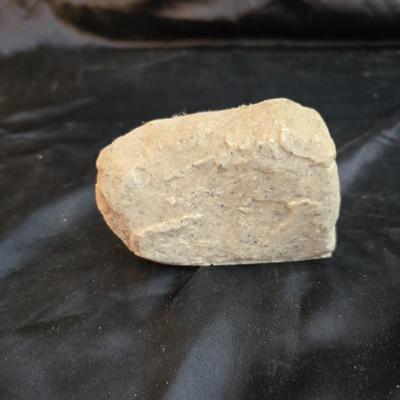 sitting cherub angel garden statue with two faux decorative garden stones