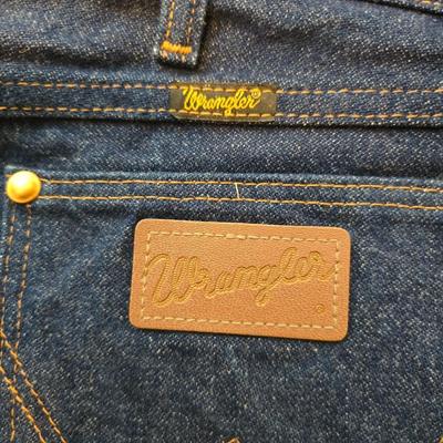 Two pairs of like new without tags Men's Wrangler Jeans size 36 x 29