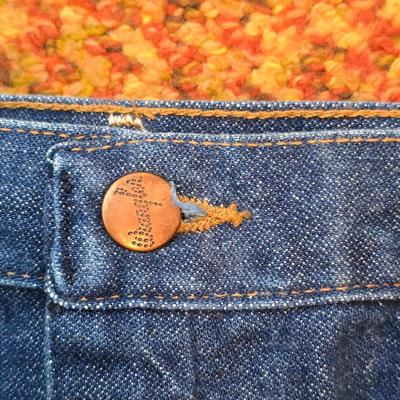 Two pairs of like new without tags Men's Wrangler Jeans size 36 x 30