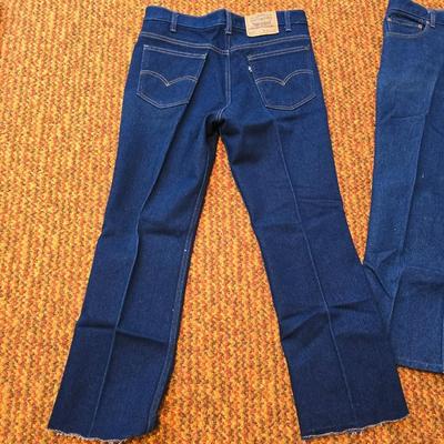 Two pairs of like new without tags Levis Jeans size 36 x 30 Red leather tag Levi's 517 bootcut jeans & Brown leather tag classic...
