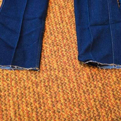 Two pairs of like new without tags Levis Jeans size 36 x 30 Red leather tag Levi's 517 bootcut jeans & Brown leather tag classic...