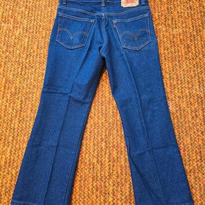 Two pairs of like new without tags Levis Jeans size 36 x 30 Red leather tag Levi's 517 bootcut jeans & Brown leather tag classic...