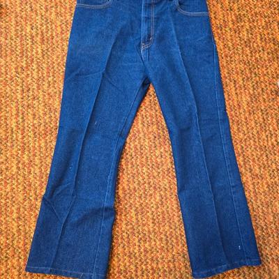 Two pairs of like new without tags Levis Jeans size 36 x 30 Red leather tag Levi's 517 bootcut jeans & Brown leather tag classic...