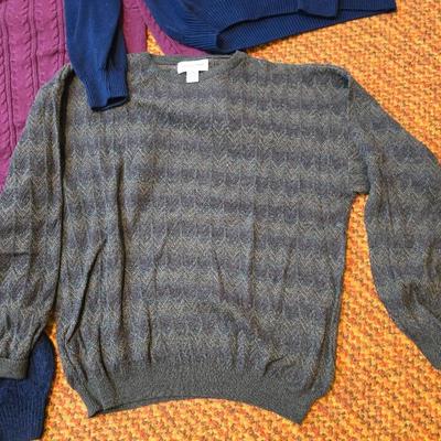 Selection of men's seaters size Large