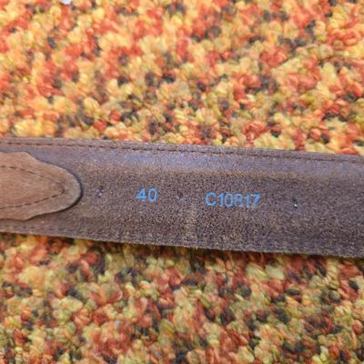 Brand new Justin style C10817 Size 40 bealt with barbed wire leather inlay and a brown Agland wallet