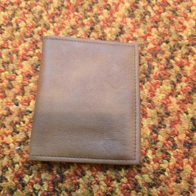 Brand new Justin style C10817 Size 40 bealt with barbed wire leather inlay and a brown Agland wallet