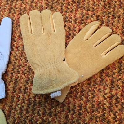 Three new pairs of Men's leather gloves - deerskin - Thinsulate - with an Agland bag