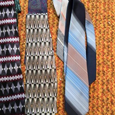Collection of Men's neckties - Stafford - Wembley - Liberty & more with tie hanger