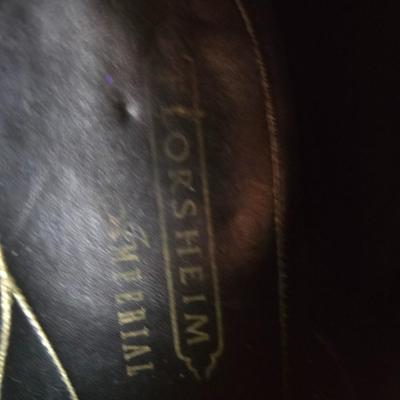 5 Pairs of Men's Size 9 & 9.5 dress shoes with shoe stretchers Florsheim - Sas -