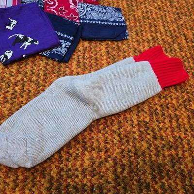 Men's socks - New and like new with a collection of Handkerchiefs
