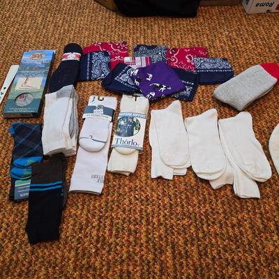 Men's socks - New and like new with a collection of Handkerchiefs