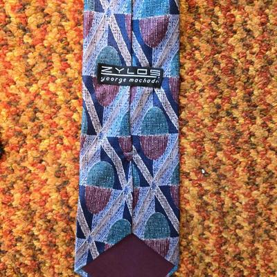 Collection of Men's neckties - Daybrooke - Danielli - Gant - Otis Bros and more with a hanger