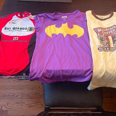 Sale Photo Thumbnail #117: Rio Grande Racing Cycling Jersey (Small)

Professional-style cycling jersey with sponsor graphics.

Details:

Size: Small

Full-zip front

Multicolor (red/white/black)

Brand: Looks like Rio Grande Racing Team

Condition: Excellent — minimal wear

Women