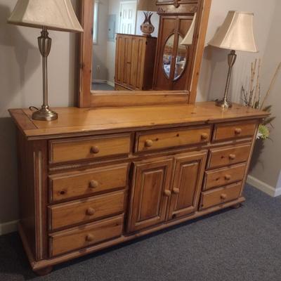Pine Wood Stretch Dresser with Mirror (Lamps Excluded)