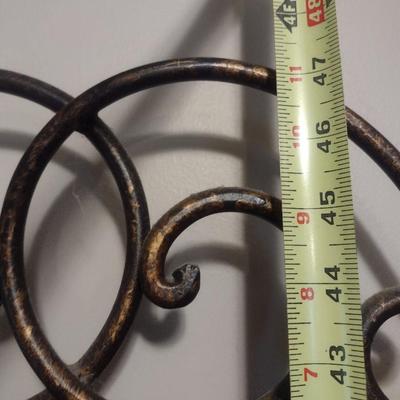 Pine Wood Stretch Dresser with Mirror (Lamps Excluded)