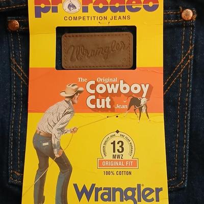 Brand new with tags pair of Wrangler Cowboy Cut 13MWZ Original Fit Jeans