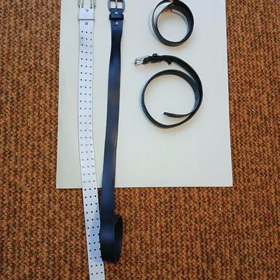 Collection of 4 belts - Black leather and white multi holed