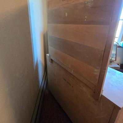 Mid-Century Modern style Ward six drawer dresser with mirror