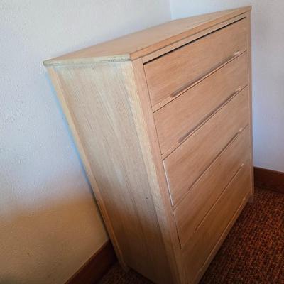 Mid-century era, Ward furniture company 5 drawer chest of drawers