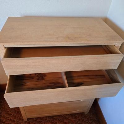 Mid-century era, Ward furniture company 5 drawer chest of drawers