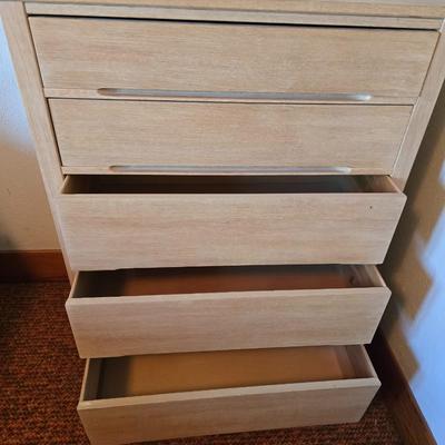 Mid-century era, Ward furniture company 5 drawer chest of drawers