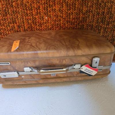 Mid-Century Modern Sculpted Walnut Butler Suit Valet Bench Seat with a set of American Tourister Escort hard shell suitcases