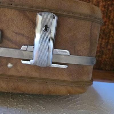 Mid-Century Modern Sculpted Walnut Butler Suit Valet Bench Seat with a set of American Tourister Escort hard shell suitcases