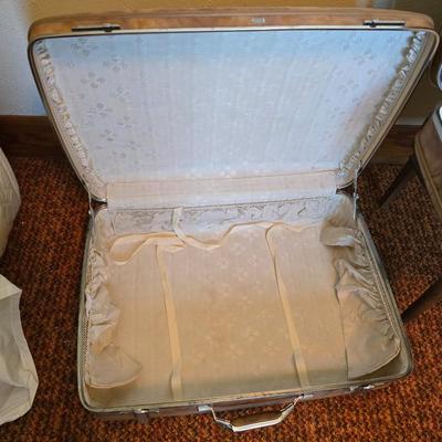 Mid-Century Modern Sculpted Walnut Butler Suit Valet Bench Seat with a set of American Tourister Escort hard shell suitcases