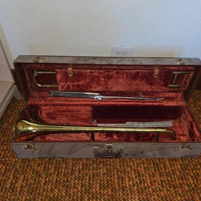 Vintage Martin Imperial trombone, manufactured in Elkhart, Indiana, USA. manufactured in 1960 with Olds 10 mouthpiece with music stand