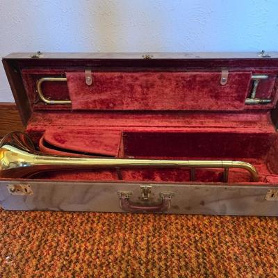Vintage Martin Imperial trombone, manufactured in Elkhart, Indiana, USA. manufactured in 1960 with Olds 10 mouthpiece with music stand
