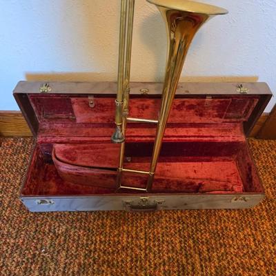 Vintage Martin Imperial trombone, manufactured in Elkhart, Indiana, USA. manufactured in 1960 with Olds 10 mouthpiece with music stand