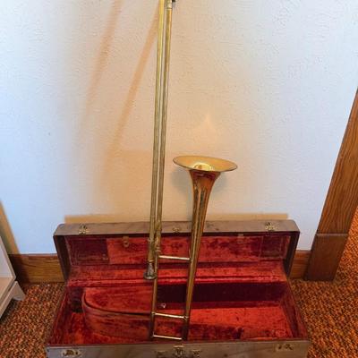 Vintage Martin Imperial trombone, manufactured in Elkhart, Indiana, USA. manufactured in 1960 with Olds 10 mouthpiece with music stand