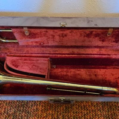 Vintage Martin Imperial trombone, manufactured in Elkhart, Indiana, USA. manufactured in 1960 with Olds 10 mouthpiece with music stand