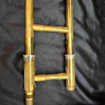Vintage Martin Imperial trombone, manufactured in Elkhart, Indiana, USA. manufactured in 1960 with Olds 10 mouthpiece with music stand