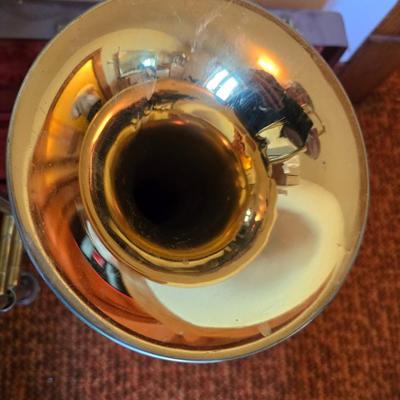 Vintage Martin Imperial trombone, manufactured in Elkhart, Indiana, USA. manufactured in 1960 with Olds 10 mouthpiece with music stand