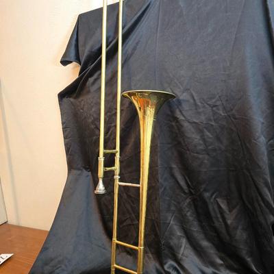 Vintage Martin Imperial trombone, manufactured in Elkhart, Indiana, USA. manufactured in 1960 with Olds 10 mouthpiece with music stand