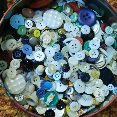 Vintage & newer Button collection in tin can - Needles- some and more
