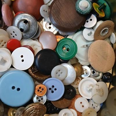 Vintage & newer Button collection in tin can - Needles- some and more