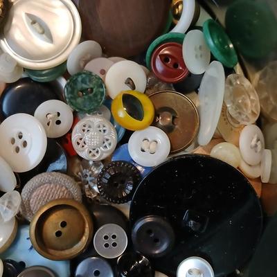 Vintage & newer Button collection in tin can - Needles- some and more