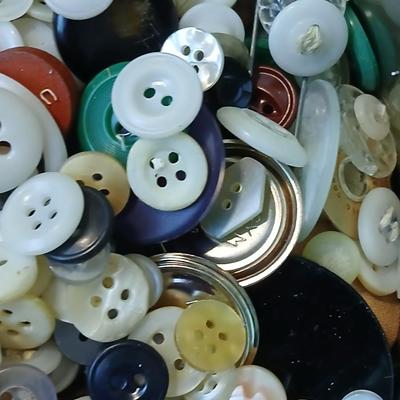 Vintage & newer Button collection in tin can - Needles- some and more