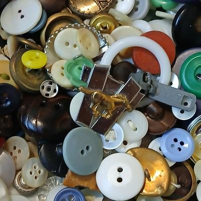 Vintage & newer Button collection in tin can - Needles- some and more