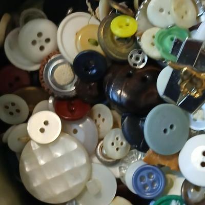Vintage & newer Button collection in tin can - Needles- some and more