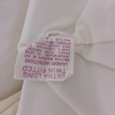 Sheets - Pillowcases Queen and twin long