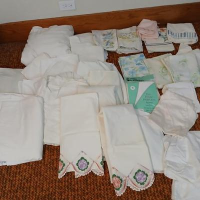 Sheets - Pillowcases Queen and twin long