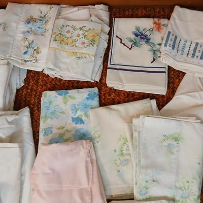 Sheets - Pillowcases Queen and twin long