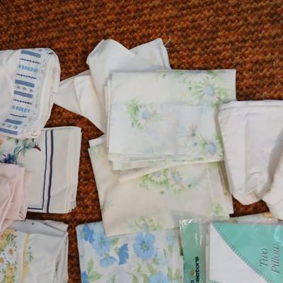 Sheets - Pillowcases Queen and twin long