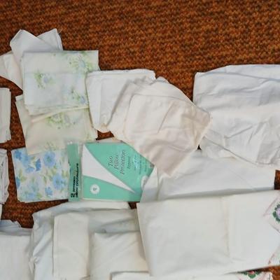 Sheets - Pillowcases Queen and twin long