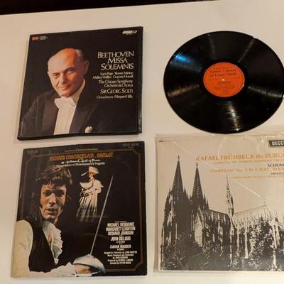 Sale Photo Thumbnail #161: recordings. Includes:

Beethoven – Missa Solemnis

Sir Georg Solti conducting the Chicago Symphony Orchestra & Chorus

2-LP box set

Condition: Very good overall, light outer wear

Richard Chamberlain – Hamlet (Original Soundtrack Recording)

RCA Red 