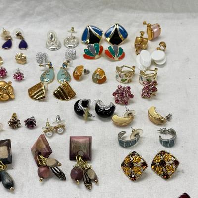 Sale Photo Thumbnail #272: Fashion jewelry, 87 pairs , stones, enamel, crystal huge variety, most with backs.