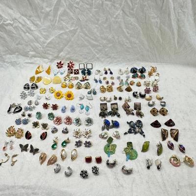 Sale Photo Thumbnail #265: Fashion jewelry, 87 pairs , stones, enamel, crystal huge variety, most with backs.